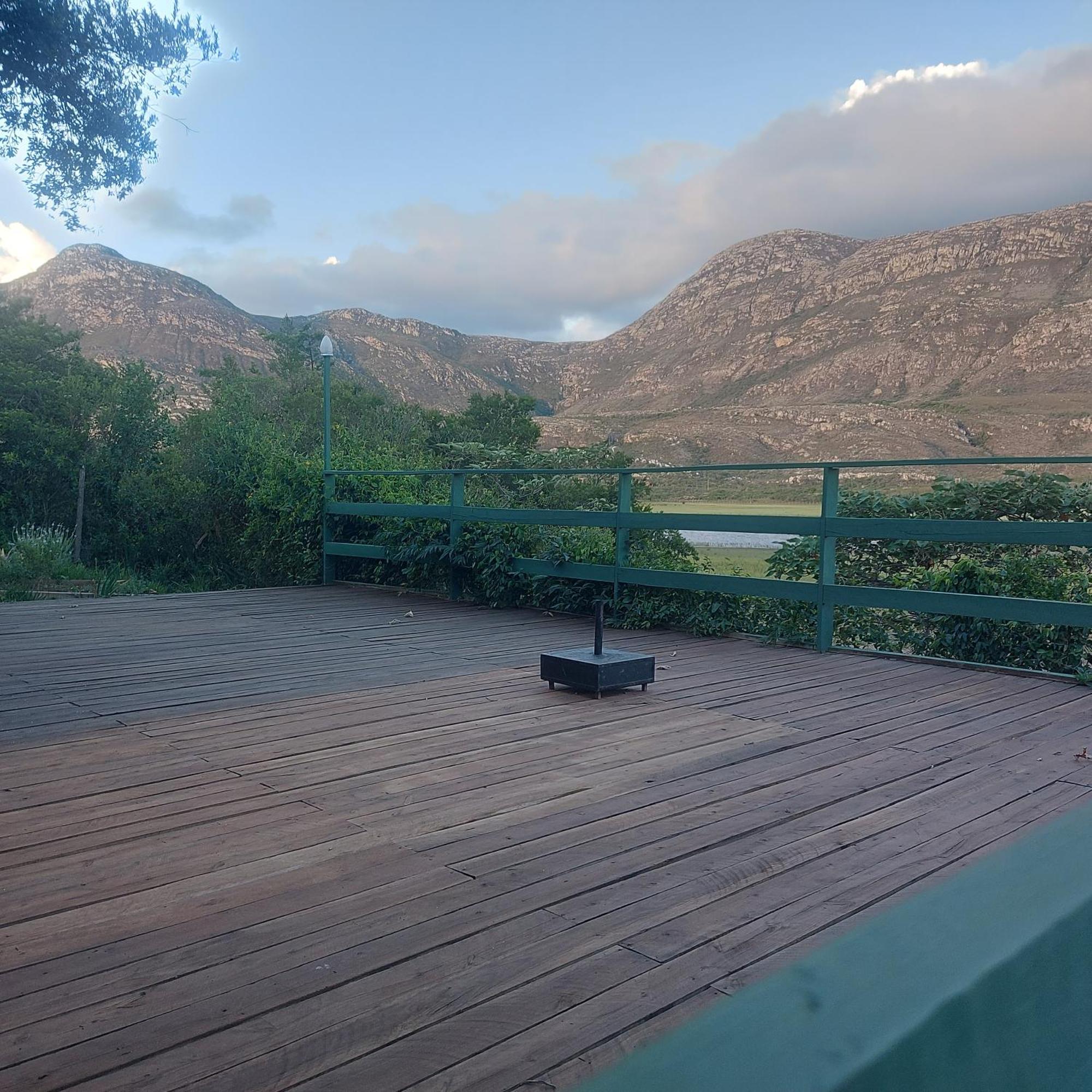 Suítes,Aparts,Chalés e casas da Praia Santana Do Riacho Esterno foto