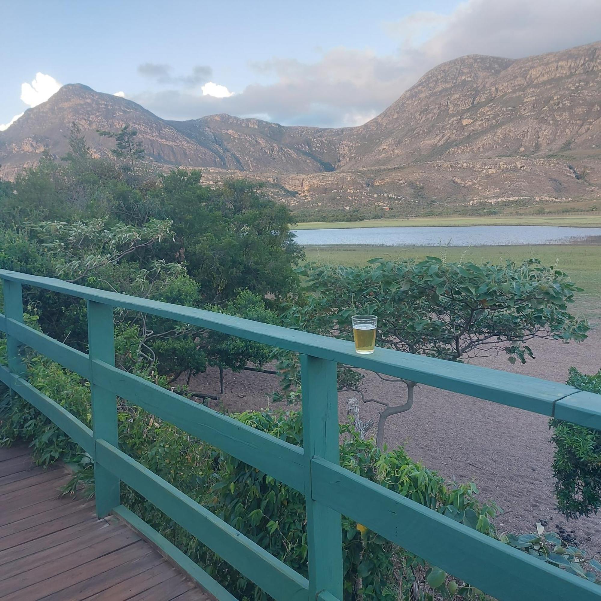 Suítes,Aparts,Chalés e casas da Praia Santana Do Riacho Esterno foto